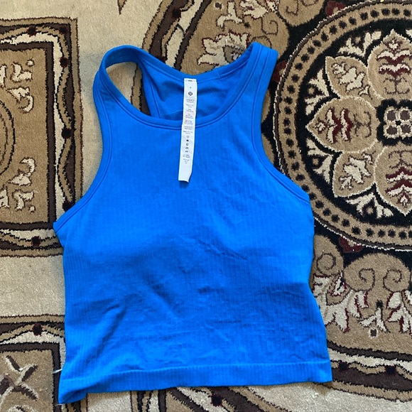 Lululemon Ebb to Street Cropped Racerback Tank Top in
Poolside - Size 4 - Picture 3 of 4